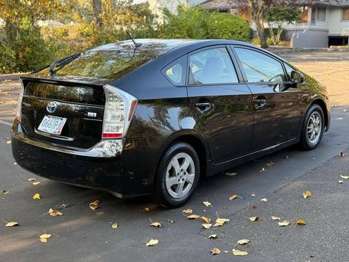 2011 Toyota Prius III