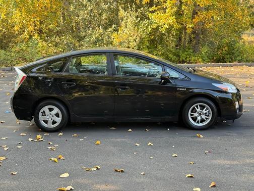 2011 Toyota Prius III