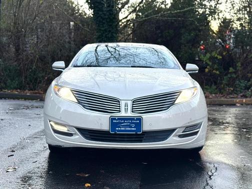2015 Lincoln MKZ Hybrid Base