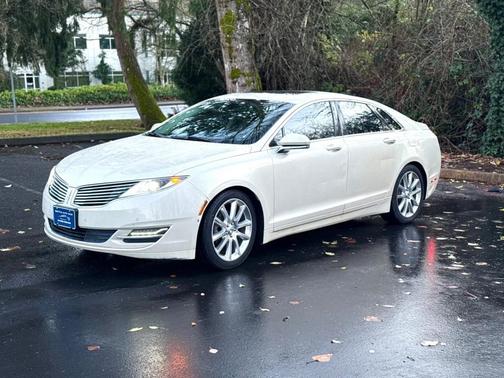 2015 Lincoln MKZ Hybrid Base