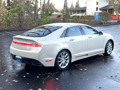 2015 Lincoln MKZ Hybrid Base