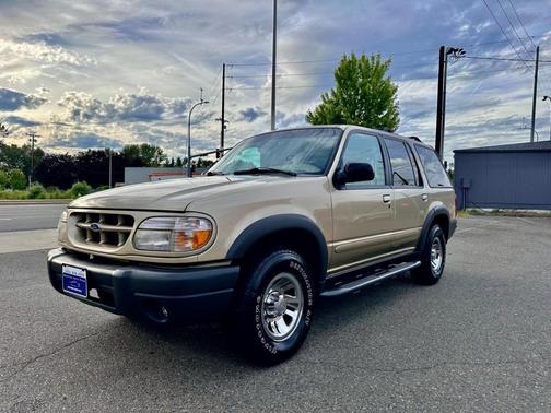 1999 Ford Explorer XL