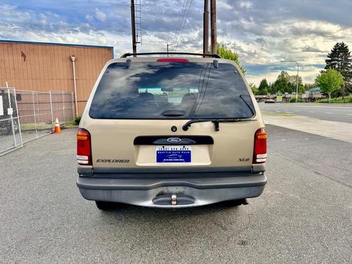 1999 Ford Explorer XL