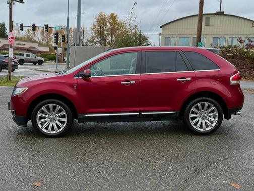 2013 Lincoln MKX Base