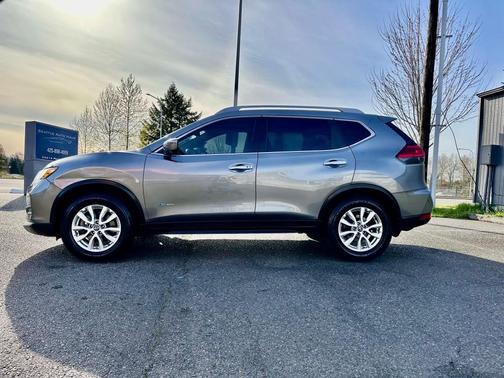2017 Nissan Rogue Hybrid SV