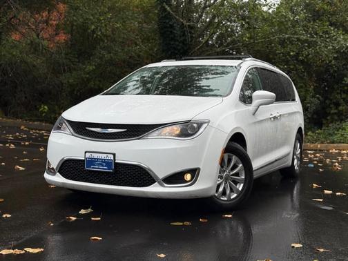 2018 Chrysler Pacifica Touring-L