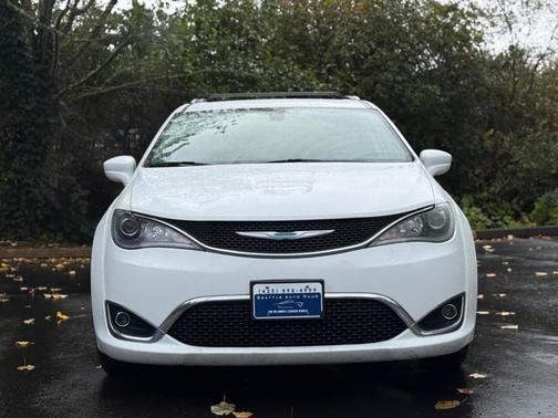 2018 Chrysler Pacifica Touring-L