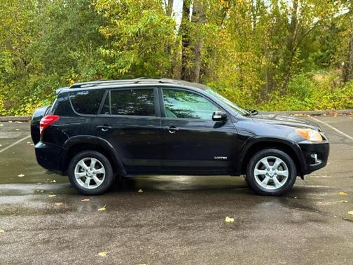 2011 Toyota RAV4 Ltd