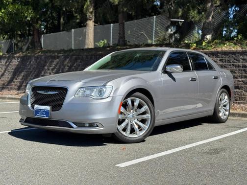 Silver 2018 Chrysler 300 Limited