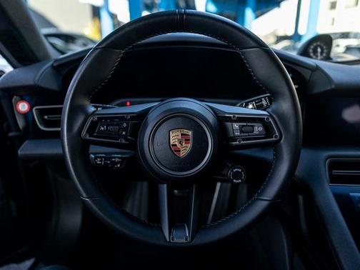 2025 Porsche Taycan 4