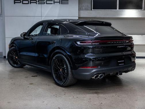 Black Metallic 2026 Porsche Cayenne S