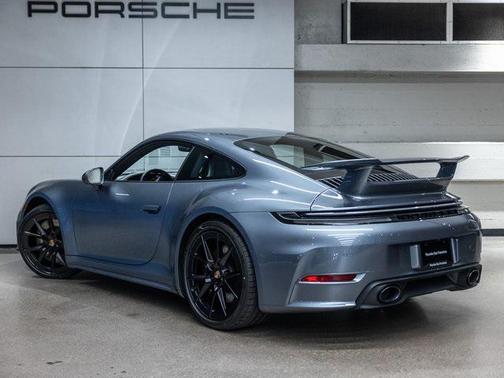 2026 Porsche 911 Carrera 4S