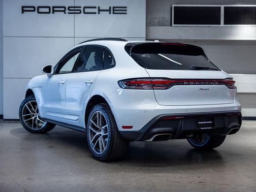 Carrara White 2026 Porsche Macan Macan