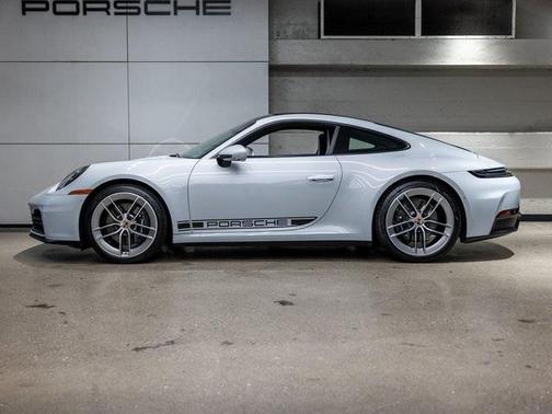 2025 Porsche 911 Carrera