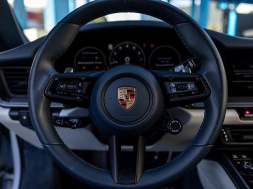 2025 Porsche 911 Carrera