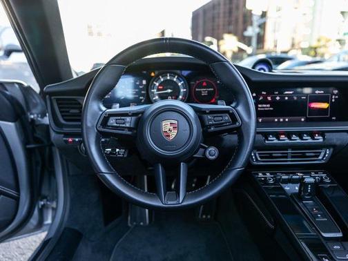 2024 Porsche 911 Carrera 4 GTS