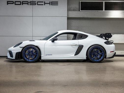 2025 Porsche 718 Cayman GT4 RS