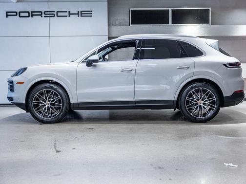 Chalk 2026 Porsche Cayenne Cayenne