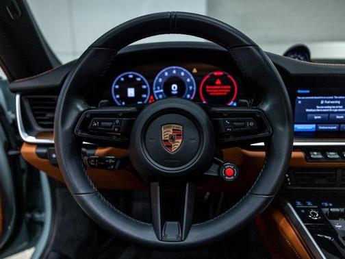 2025 Porsche 911 Carrera