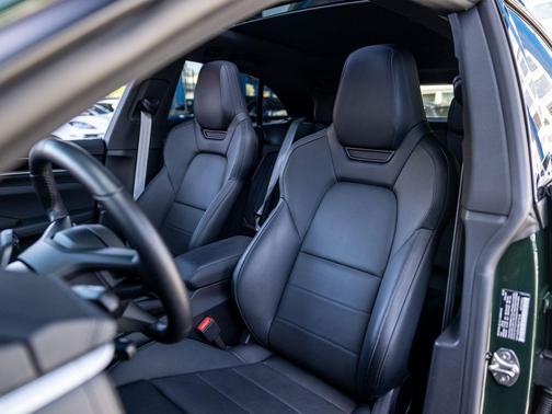 Green Metallic 2025 Porsche Macan Macan Electric