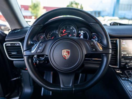 Carbon Gray Metallic 2015 Porsche Panamera 4