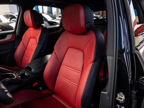 2025 Porsche Cayenne S