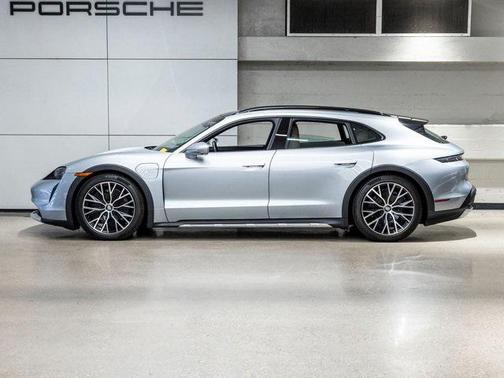 2023 Porsche Taycan Cross Turismo 4