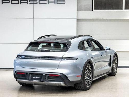 2023 Porsche Taycan Cross Turismo 4