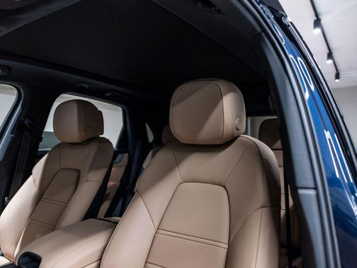 Blue Metallic 2026 Porsche Cayenne S