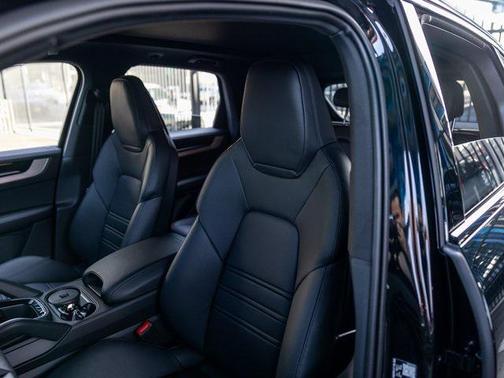 2026 Porsche Cayenne Cayenne E-Hybrid