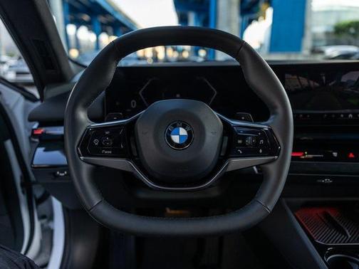 2024 BMW 530 530i