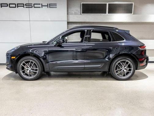 2023 Porsche Macan Base