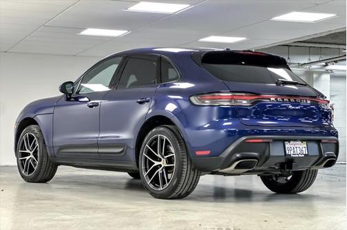 2024 Porsche Macan Base