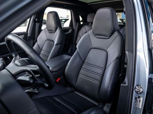 2025 Porsche Cayenne Cayenne