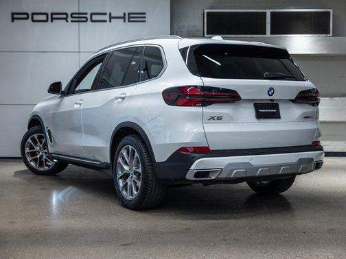 Alpine White 2026 BMW X5 xDrive40i