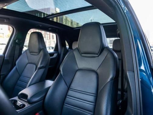 2024 Porsche Cayenne S
