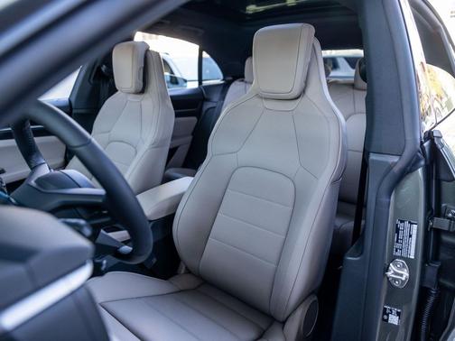 Green Metallic 2026 Porsche Macan Macan Electric
