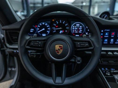 2024 Porsche 911 Carrera