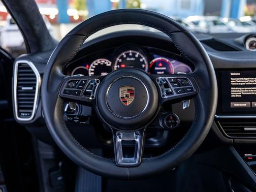 2023 Porsche Cayenne Turbo