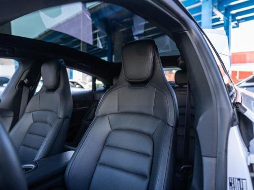 2025 Porsche Taycan