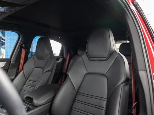 2025 Porsche Cayenne S