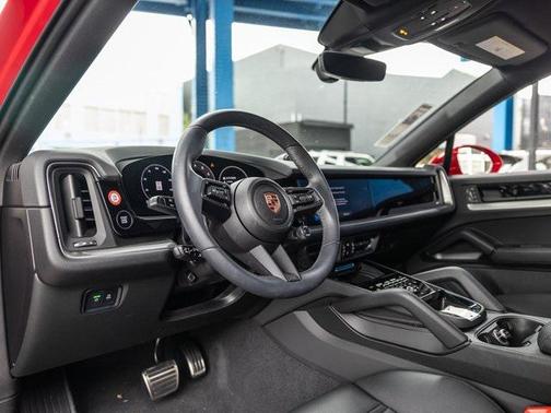 2025 Porsche Cayenne S