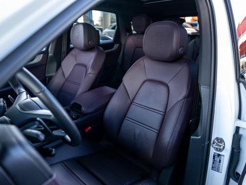 2025 Porsche Cayenne S