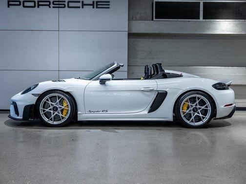 2025 Porsche 718 Spyder RS