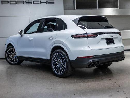 2023 Porsche Cayenne Platinum Edition