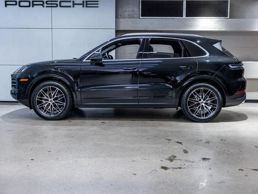 Black Metallic 2026 Porsche Cayenne Cayenne