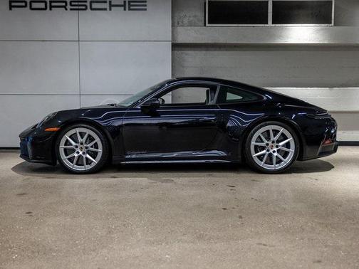 2025 Porsche 911 Carrera GTS