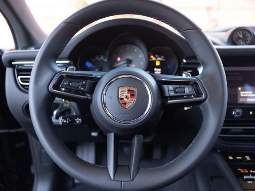 Jet Black 2025 Porsche Macan Macan