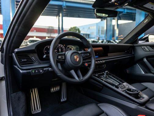 Chalk 2025 Porsche 911 Carrera 4 GTS