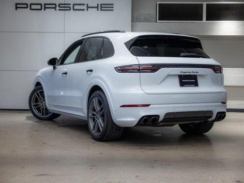 2023 Porsche Cayenne Turbo